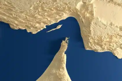 Are Hormuz and Bab al-Mandeb Blocked? A Maritime "Siege" of the Persian Gulf